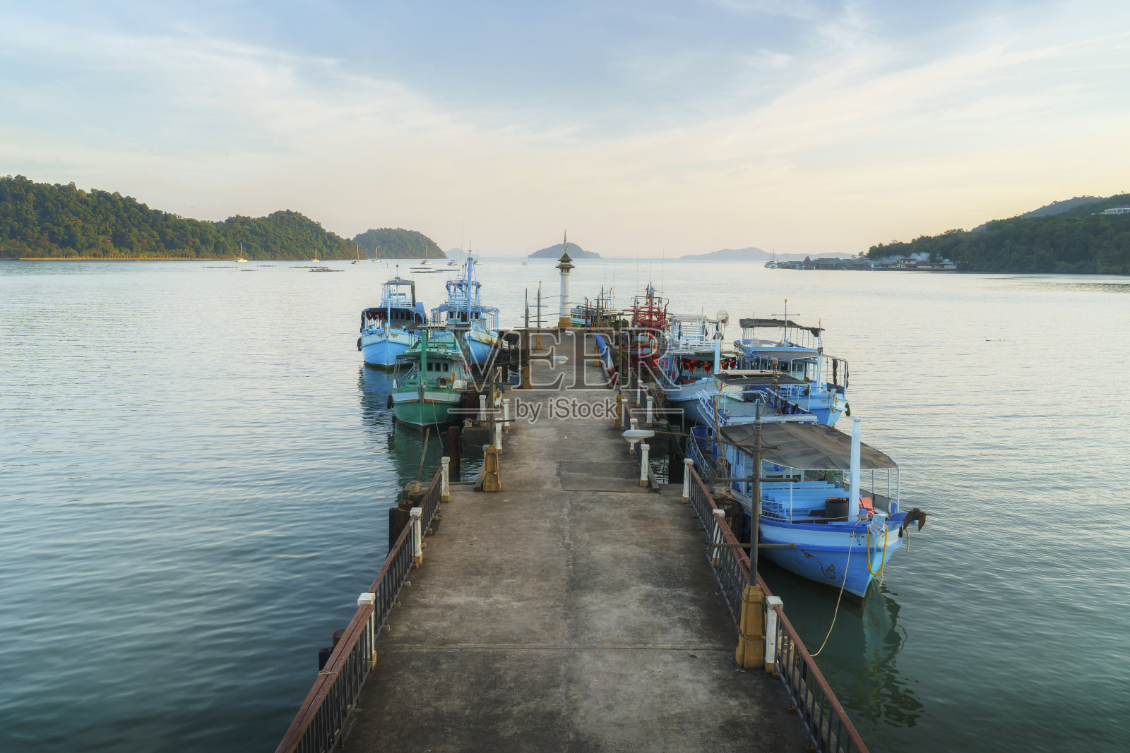 泰国特叻Koh Chang岛美丽的风景照片摄影图片
