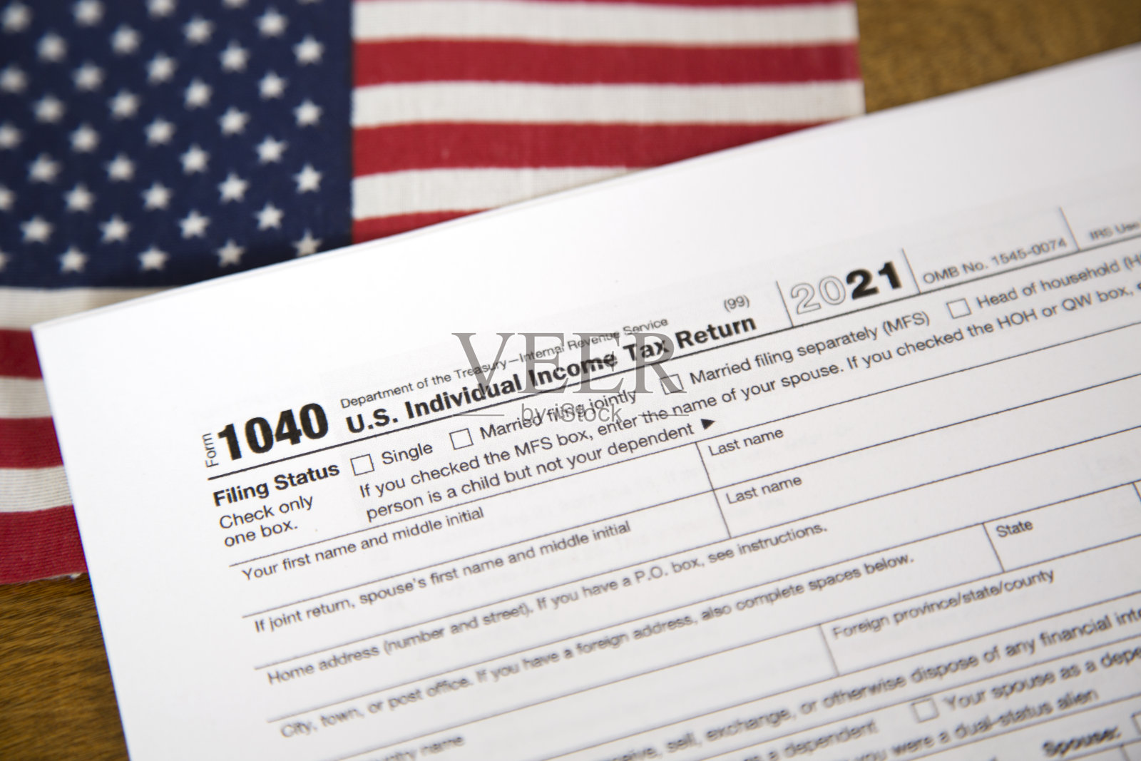 LV美国年度IRS所得税表格。税收的准备工作。照片摄影图片