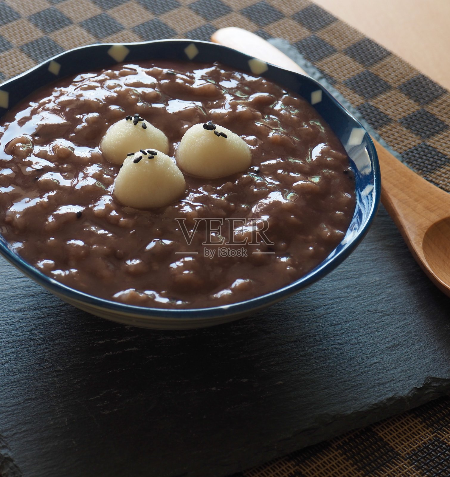 韩国传统食品红豆粥照片摄影图片
