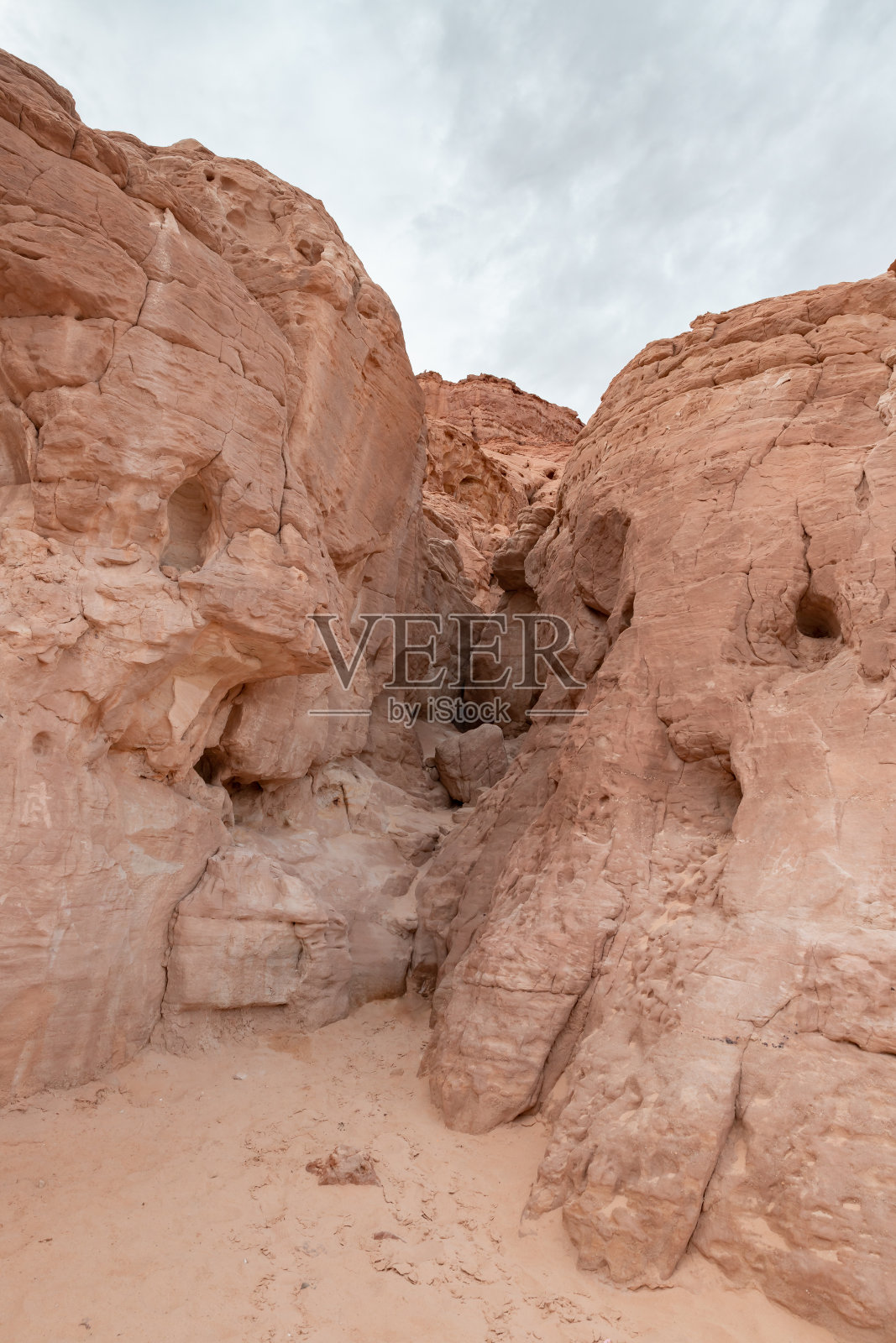 以色列埃拉特附近蒂姆纳国家公园的山景照片摄影图片