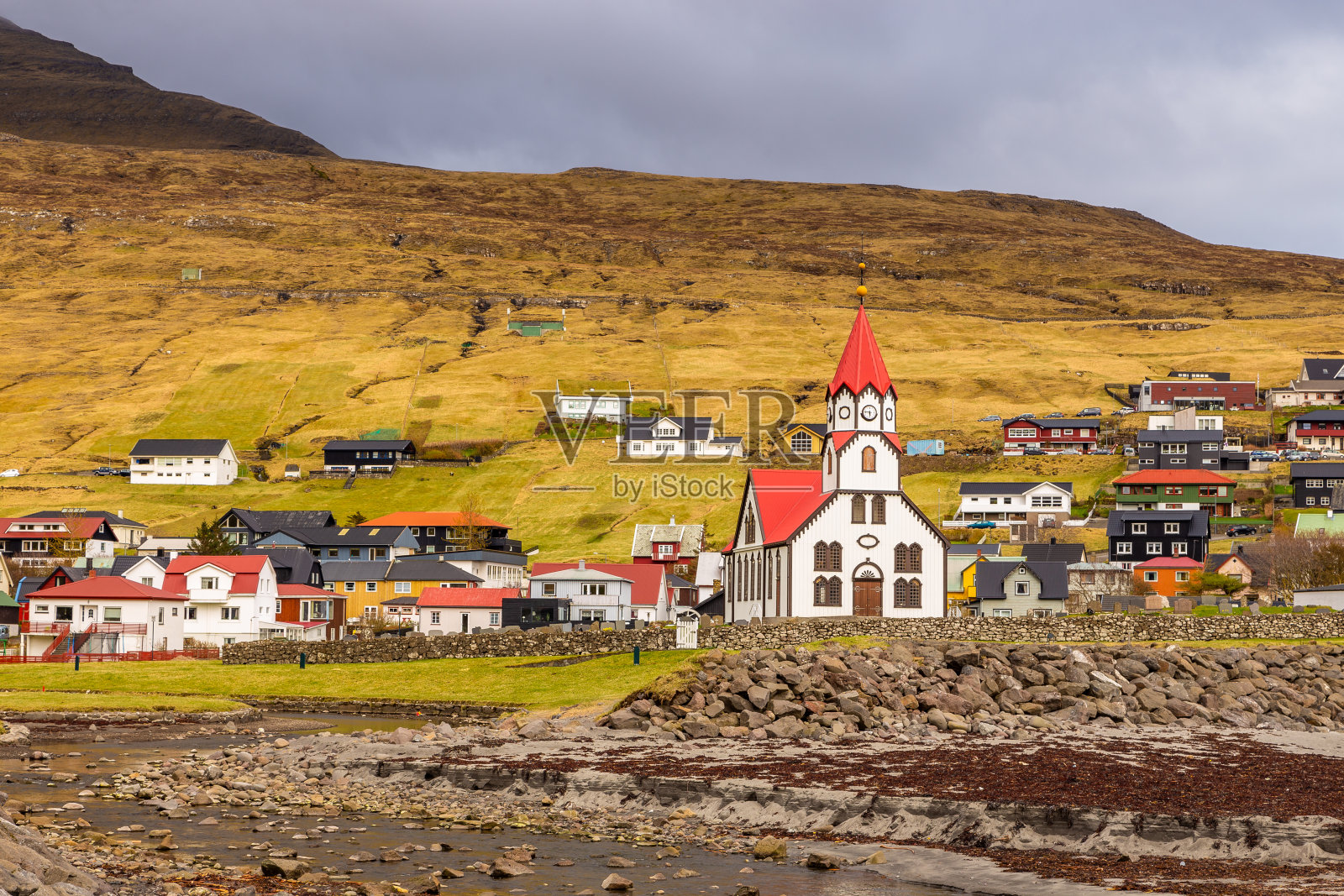 在Vagar岛上的Sandavagur。法罗岛。照片摄影图片