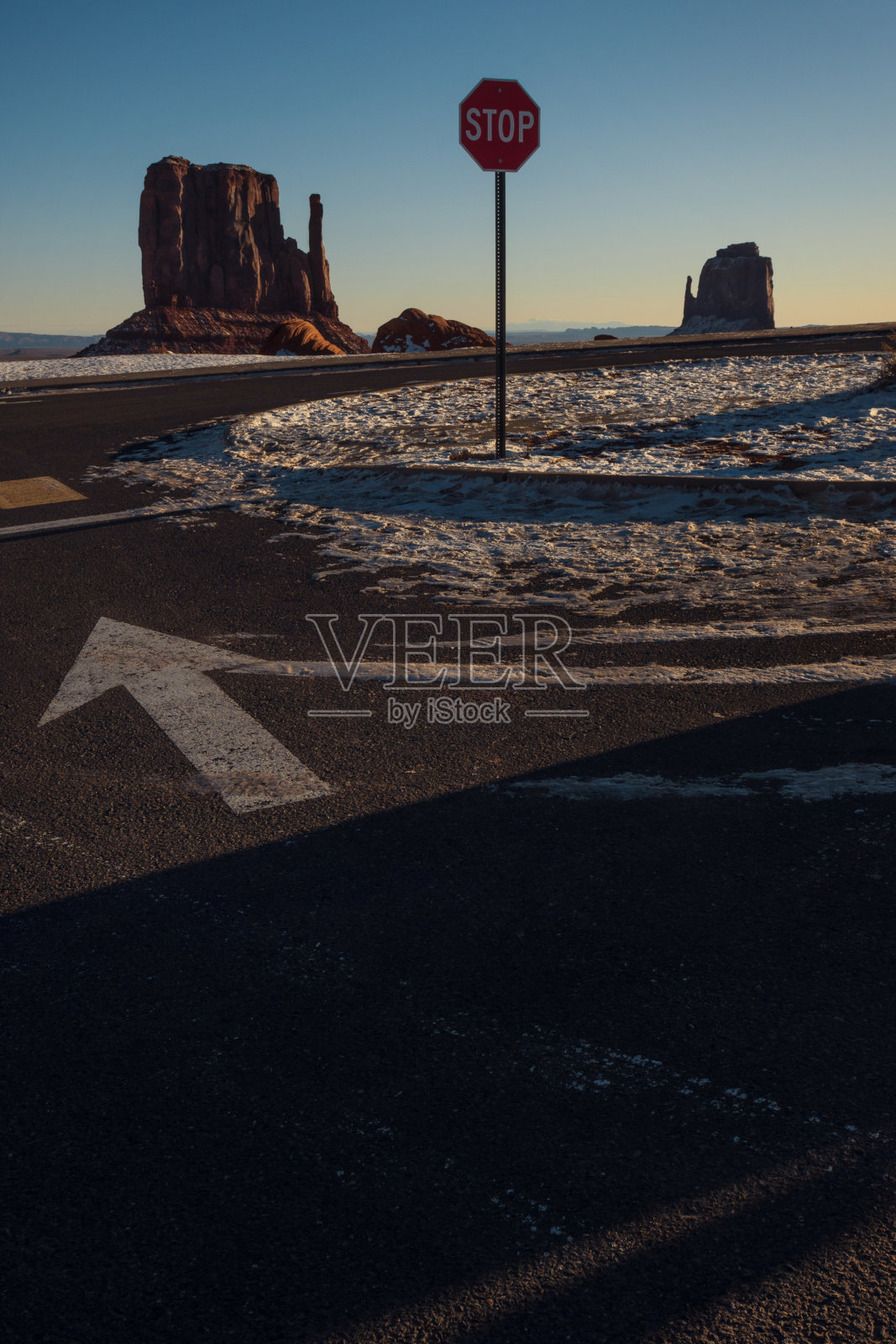 美国犹他州的纪念碑谷。纳瓦霍印第安人保留地。蛮荒的美国西部。旅游度假概念。红色的沙漠照片摄影图片