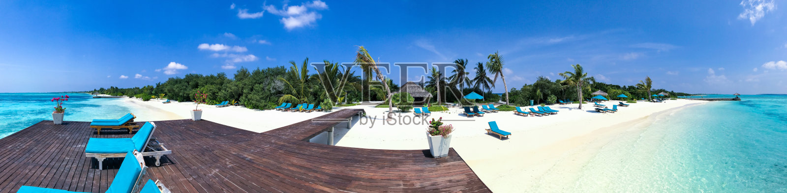 马尔代夫的躺椅，Herathera岛，阿杜环礁照片摄影图片