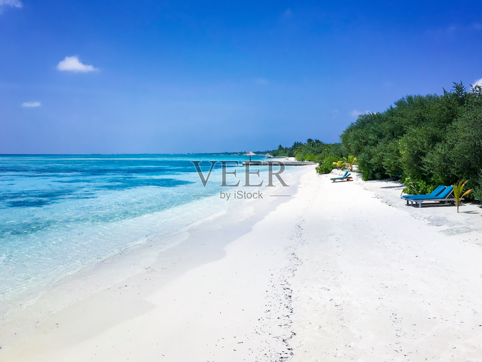 马尔代夫Canareef度假胜地的热带海滩，Herathera岛，阿杜环礁照片摄影图片