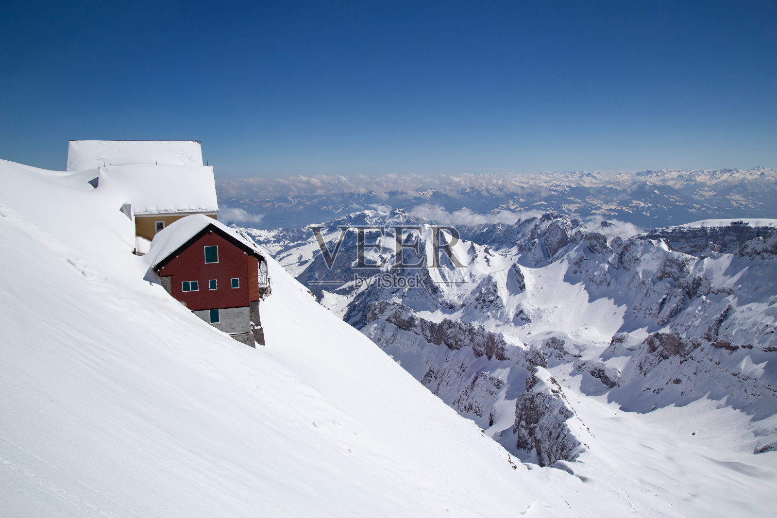 阿尔卑斯山的冬天(桑蒂斯山)照片摄影图片