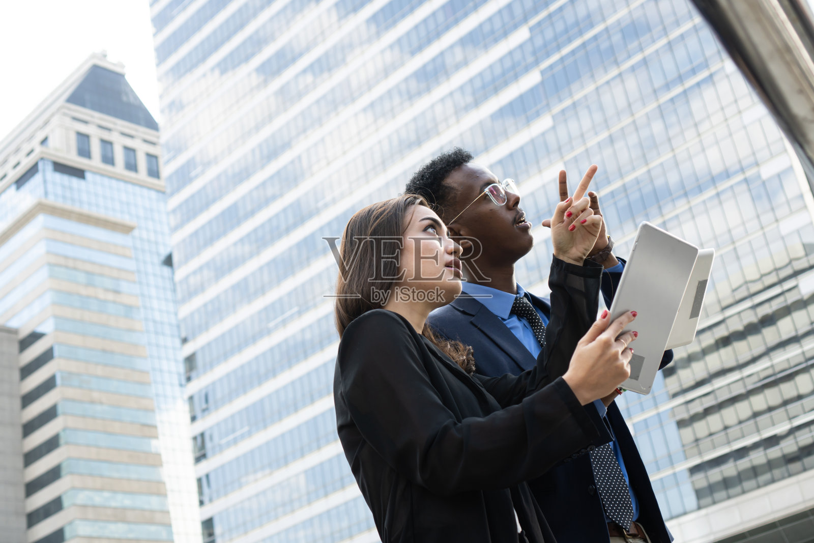业务人员会议照片摄影图片