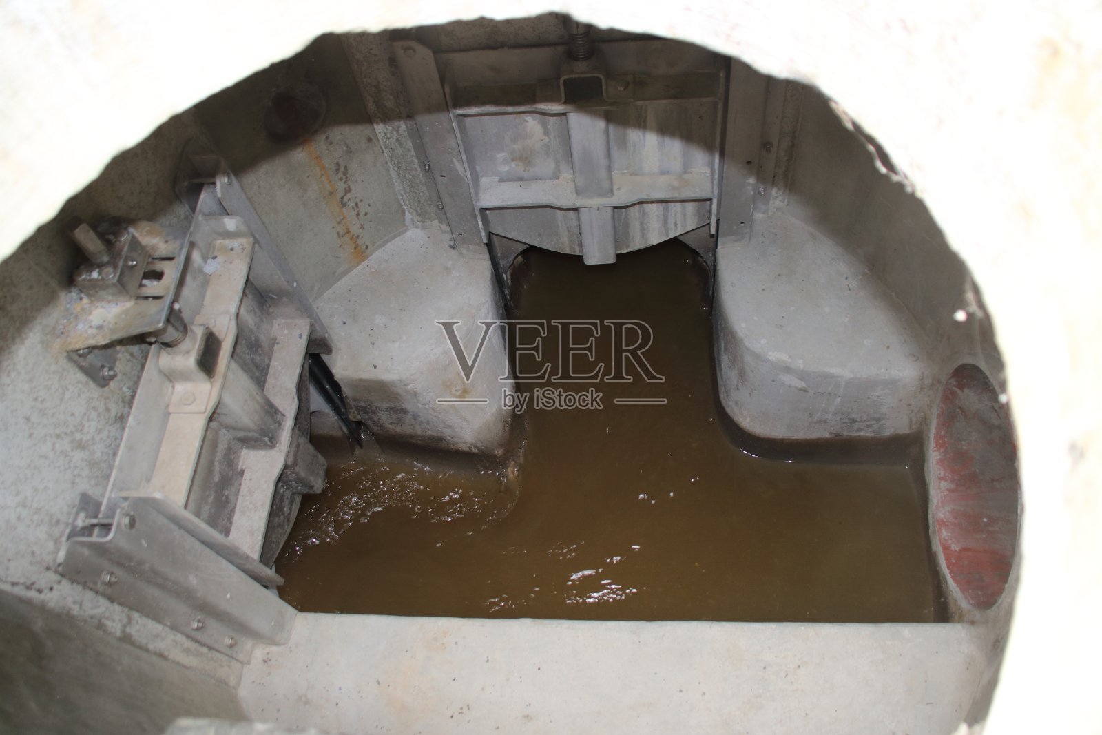 俯瞰下水道照片摄影图片