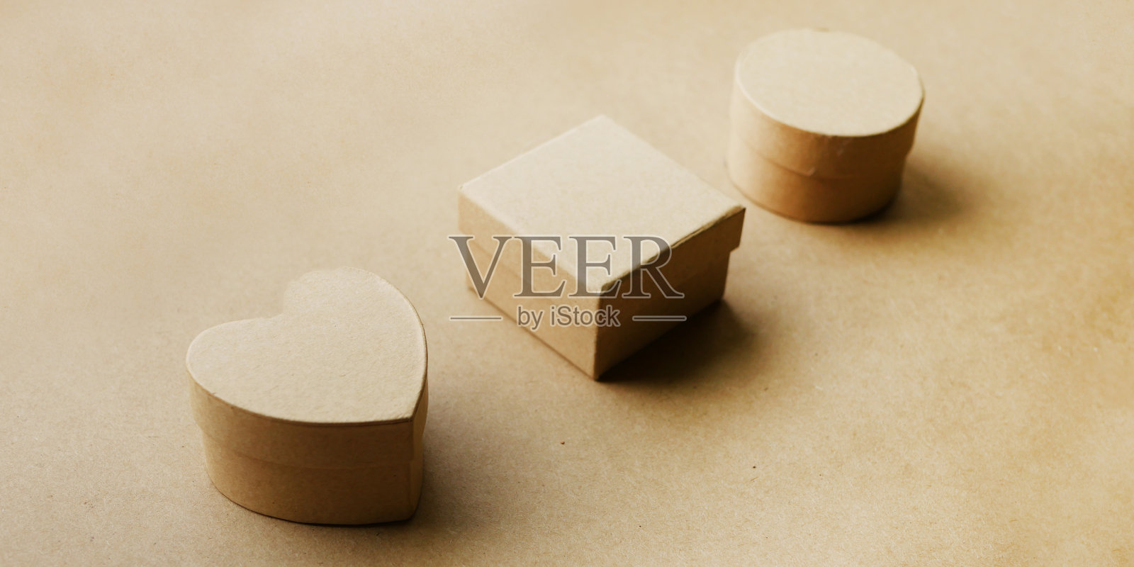 Ceaft纸礼品盒包装照片摄影图片