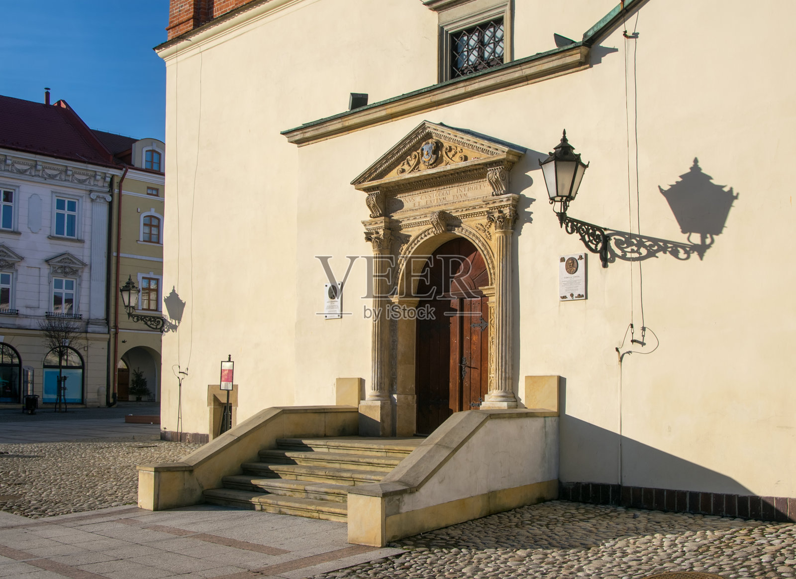 波兰塔尔诺古城市政厅的文艺复兴门户照片摄影图片