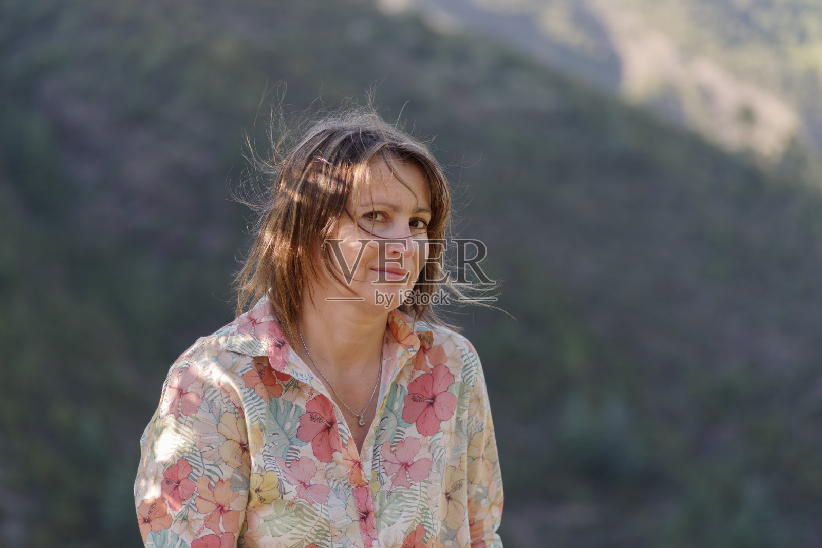 中年妇女肖像照片摄影图片