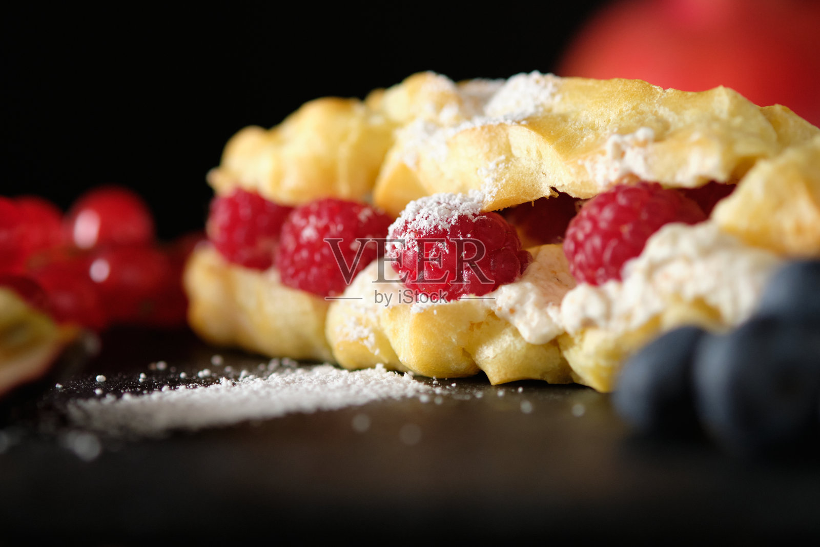 糕点和树莓照片摄影图片