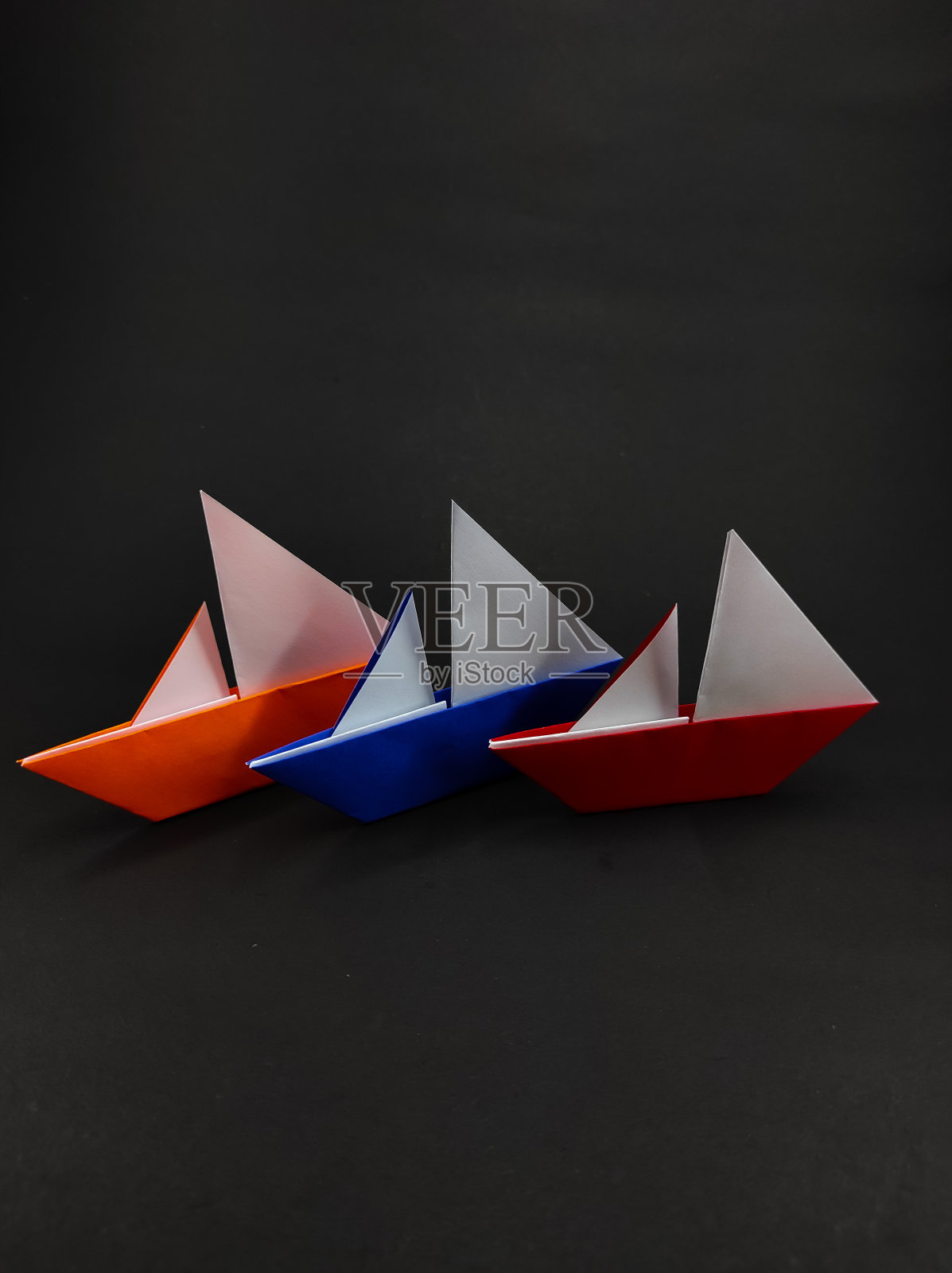 黑库存照片上的帆船照片摄影图片