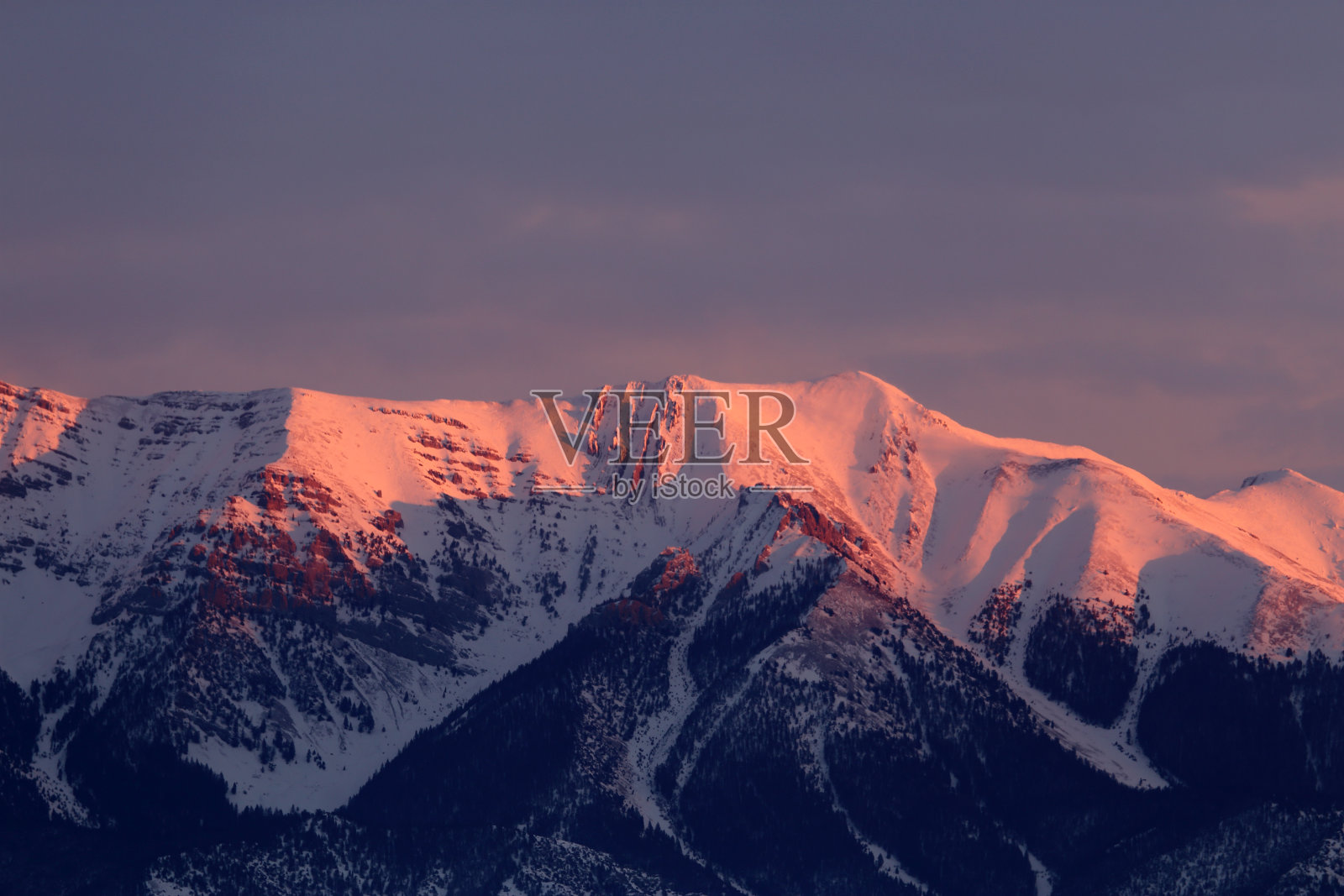 雪覆盖的山照片摄影图片