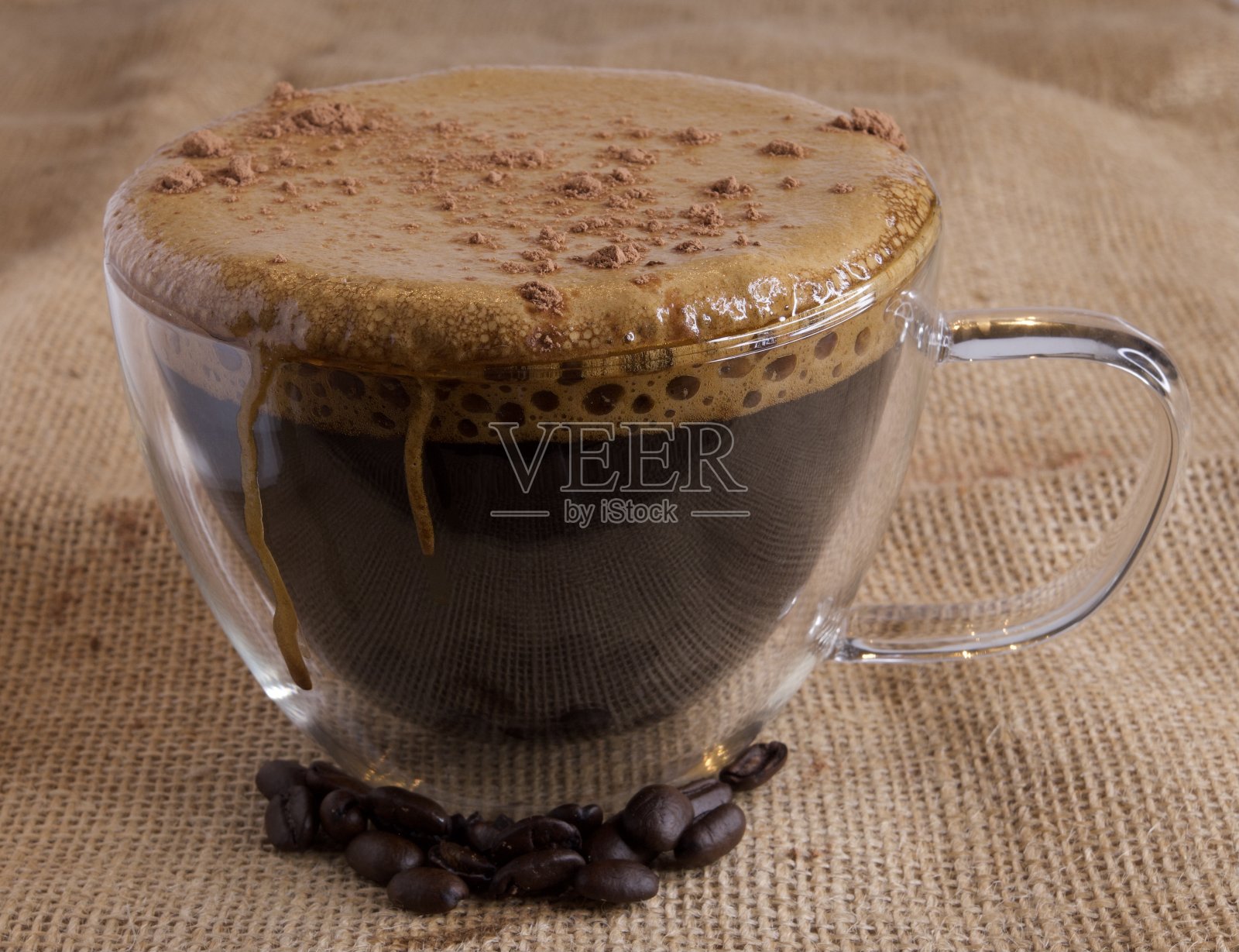 一杯热摩卡咖啡照片摄影图片