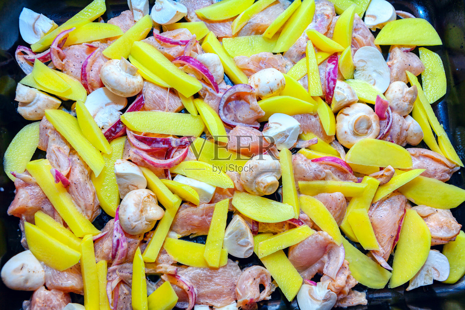 蘑菇肉土豆食品照片摄影图片