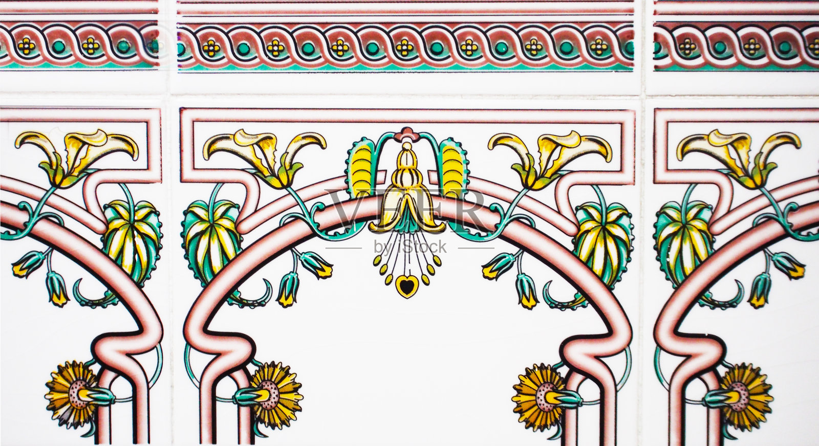 老房子立面传统瓷砖的细节。装饰瓷砖。瓦伦西亚传统瓷砖。花卉装饰。照片摄影图片