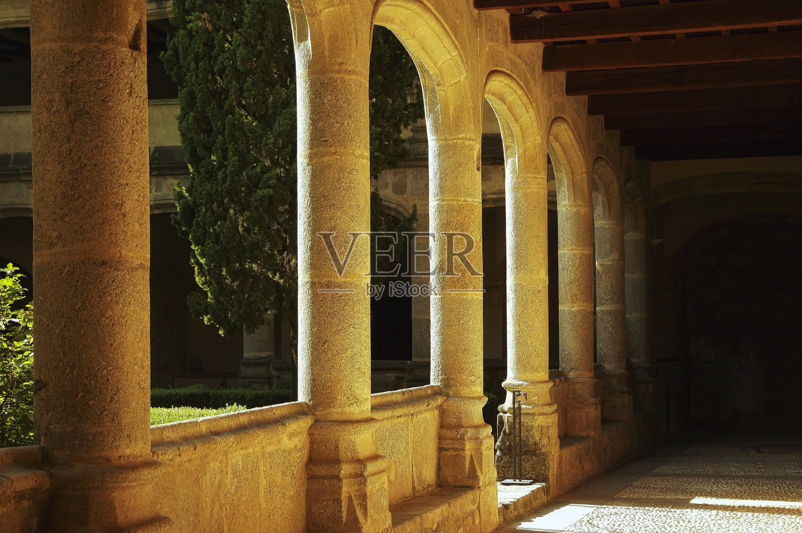 宇斯特修道院照片摄影图片