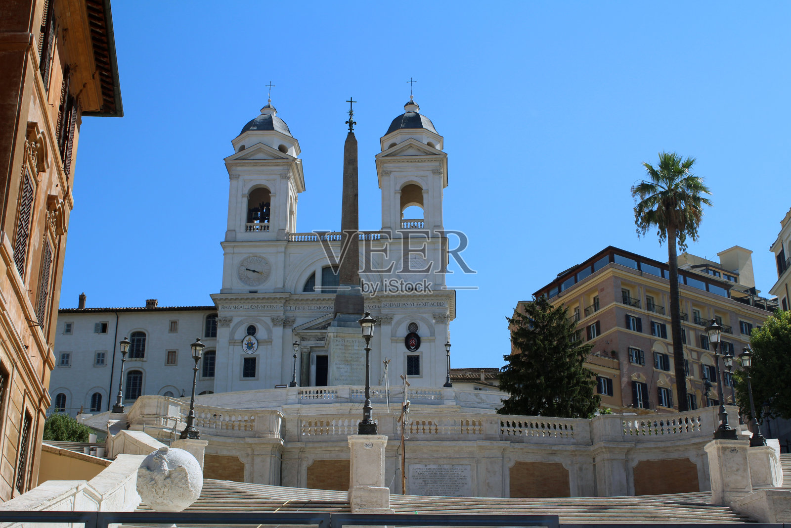 西班牙米尼亚内利广场照片摄影图片