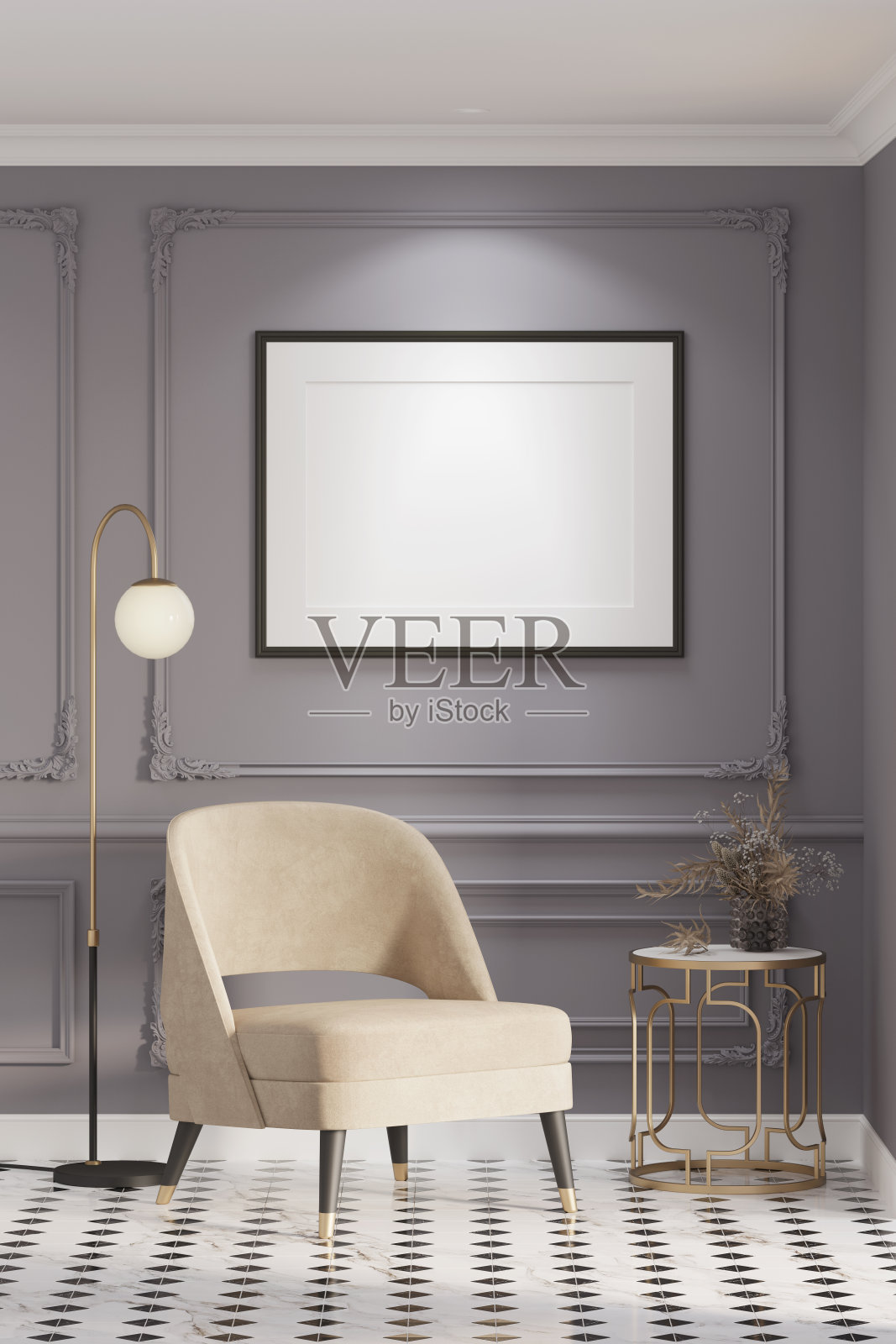 这是一个现代古典风格的房间，经典的灰色墙壁上挂着一幅被照亮的空白水平海报，金属桌子上放着一瓶花，米色扶手椅旁放着一盏落地灯，黑白相间的大理石地板。照片摄影图片