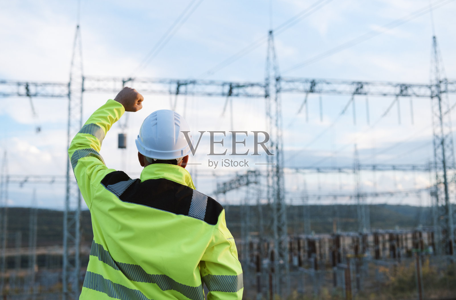 成功的电气工程师。照片摄影图片