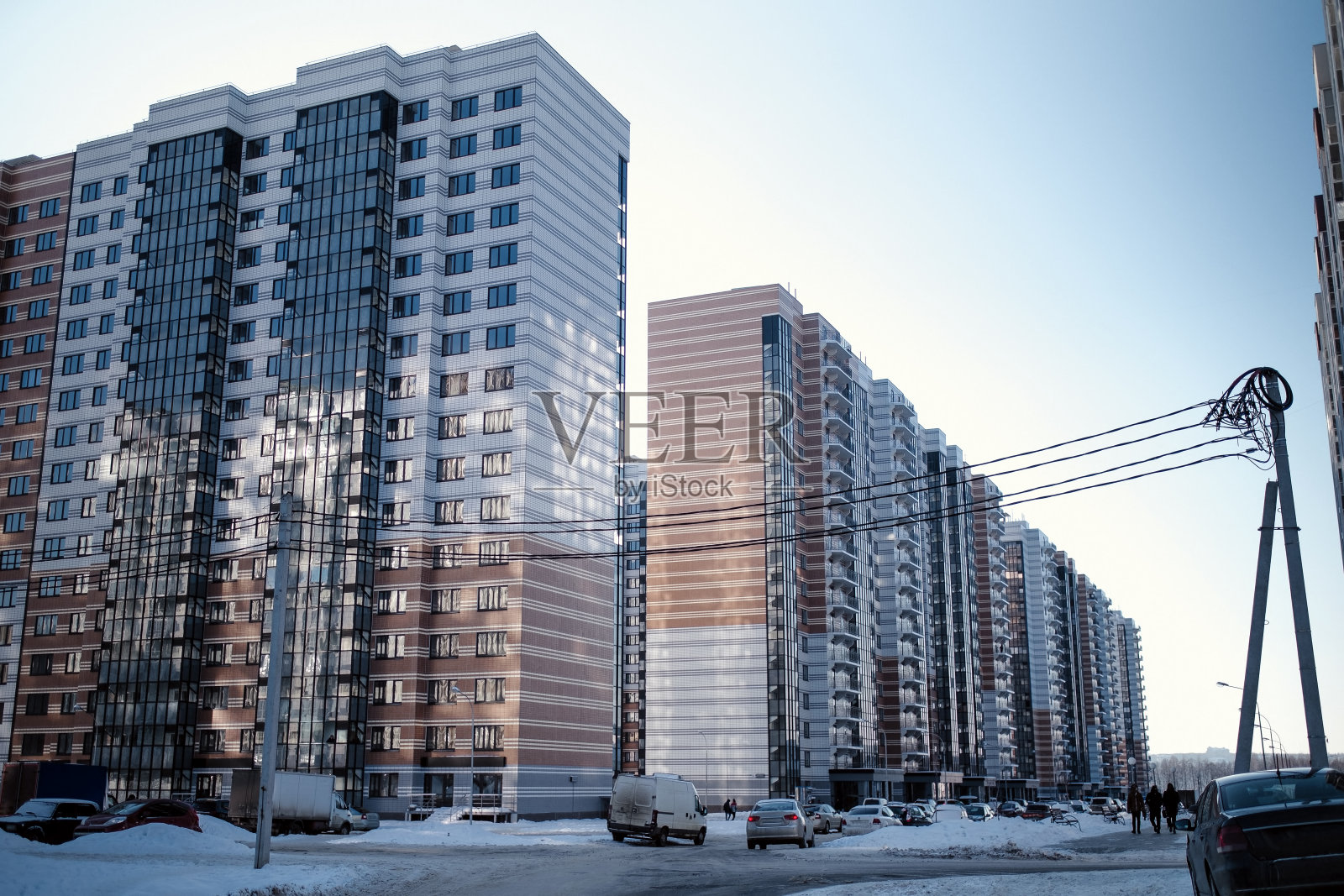 俄罗斯沃罗涅日，冬季新城区的住宅建筑。照片摄影图片