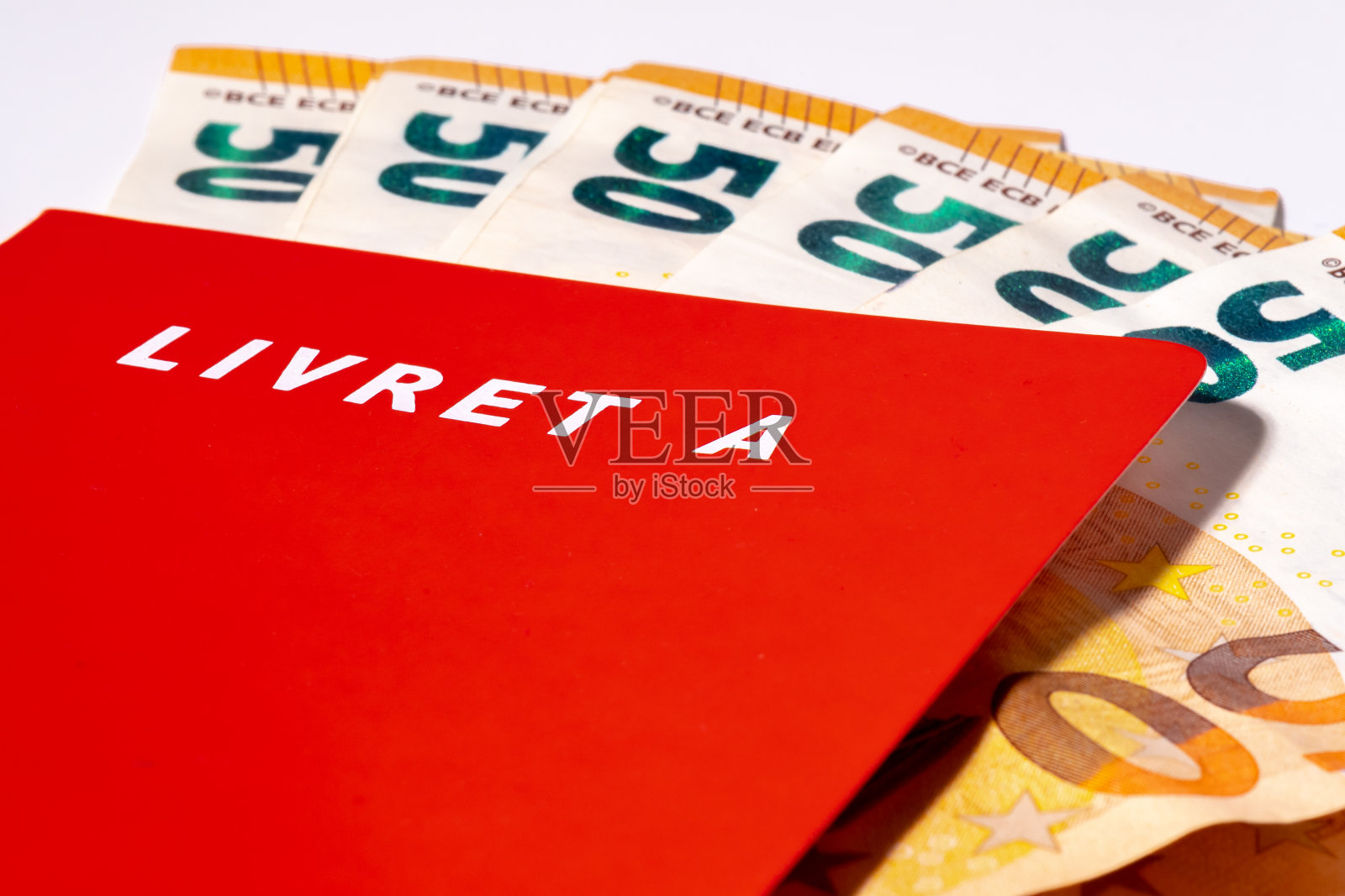 一张法国利弗瑞特a和几张50欧元纸币的特写照片摄影图片