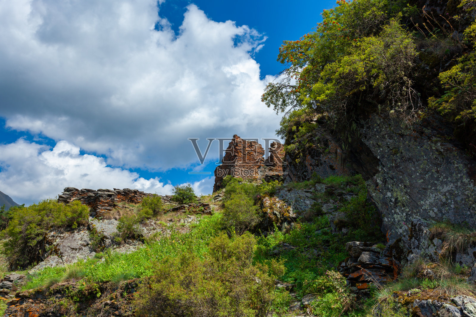 一座古老的石头堡垒的遗迹。乔治亚州图什蒂的老迪克洛照片摄影图片