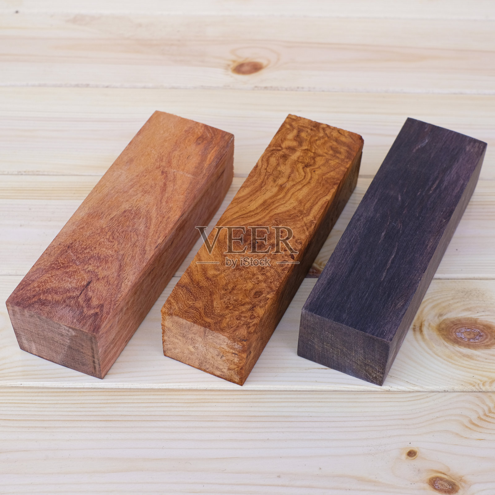 天然木材，红木，白檀木和黑檀木照片摄影图片