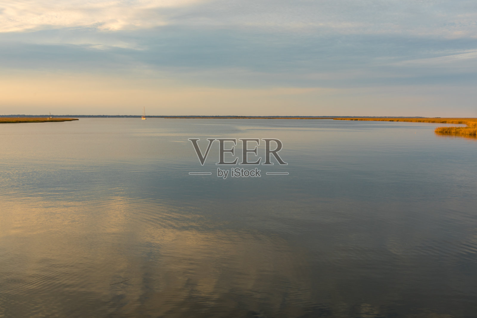 冬天的下午，海岸乔治亚河照片摄影图片