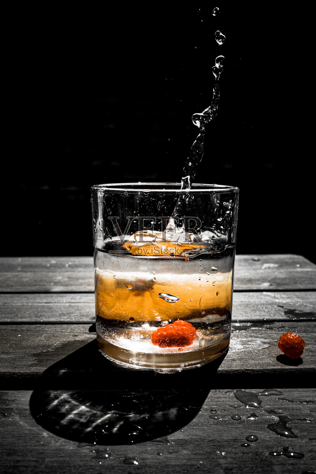 新鲜的果味饮料照片摄影图片