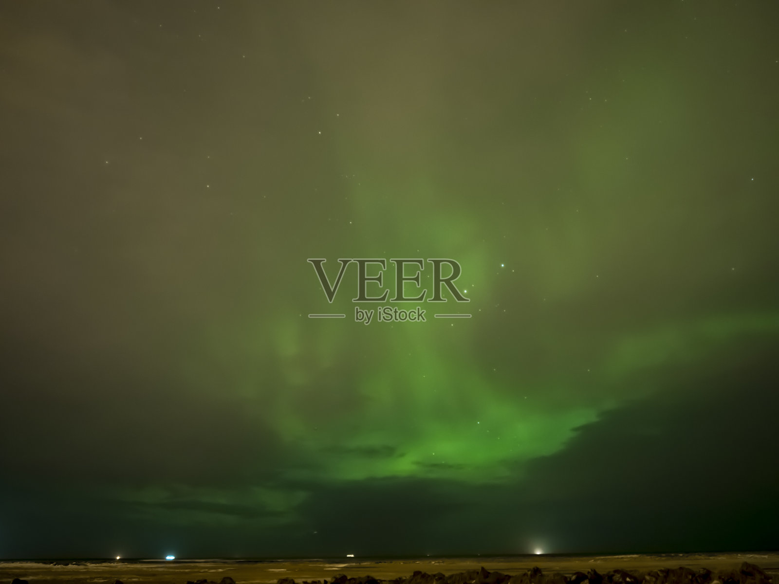 冰岛Rekjanes半岛上的北极光美景照片摄影图片