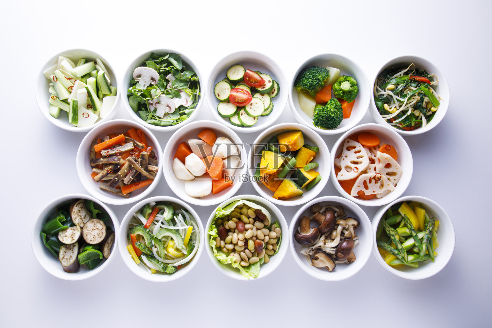 使用日本蔬菜的各种食谱的集合。照片摄影图片