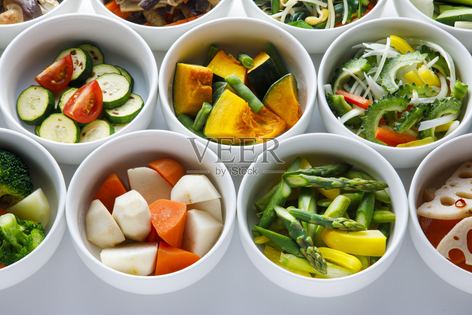 使用日本蔬菜的各种食谱的集合。照片摄影图片