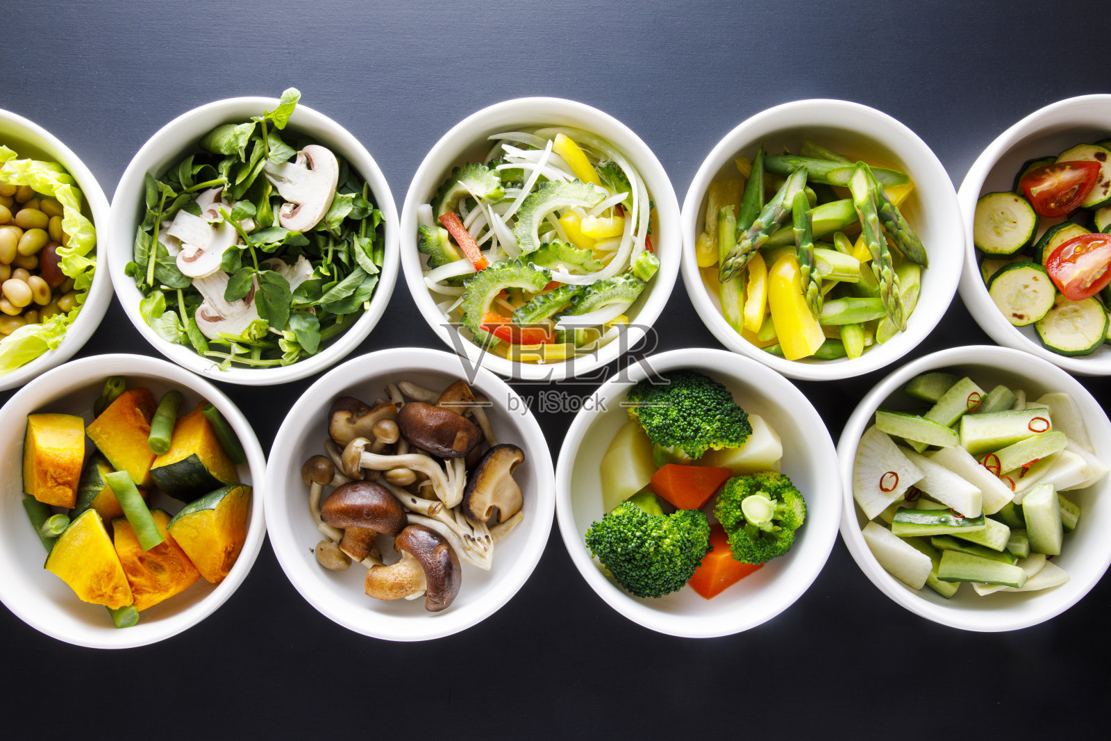 使用日本蔬菜的各种食谱的集合。照片摄影图片