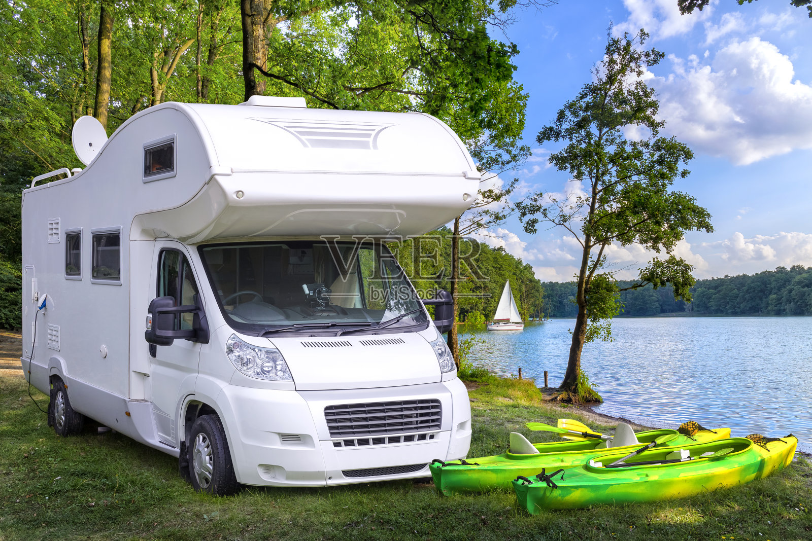 在德国度假-夏季在湖边的娱乐活动照片摄影图片