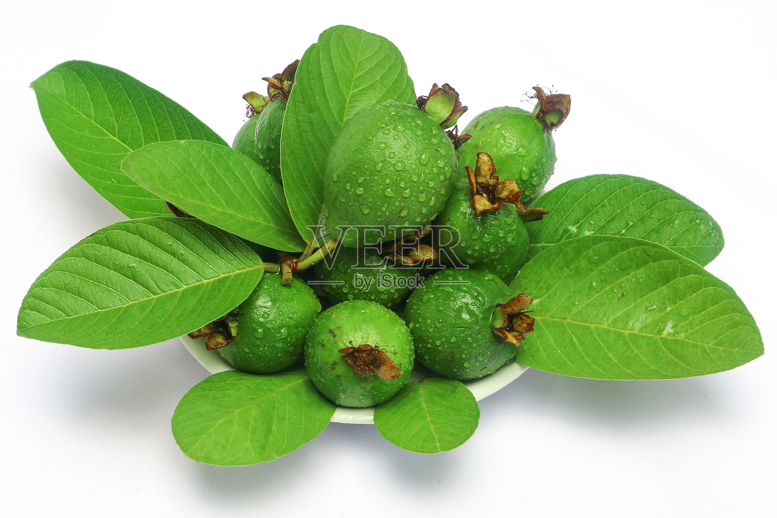 番石榴在白色的背景照片摄影图片