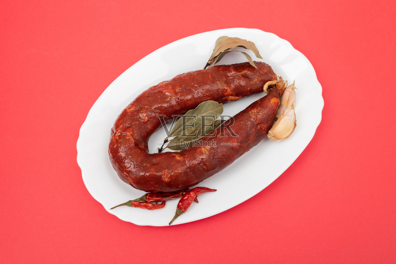 典型的白盘熏火腿照片摄影图片