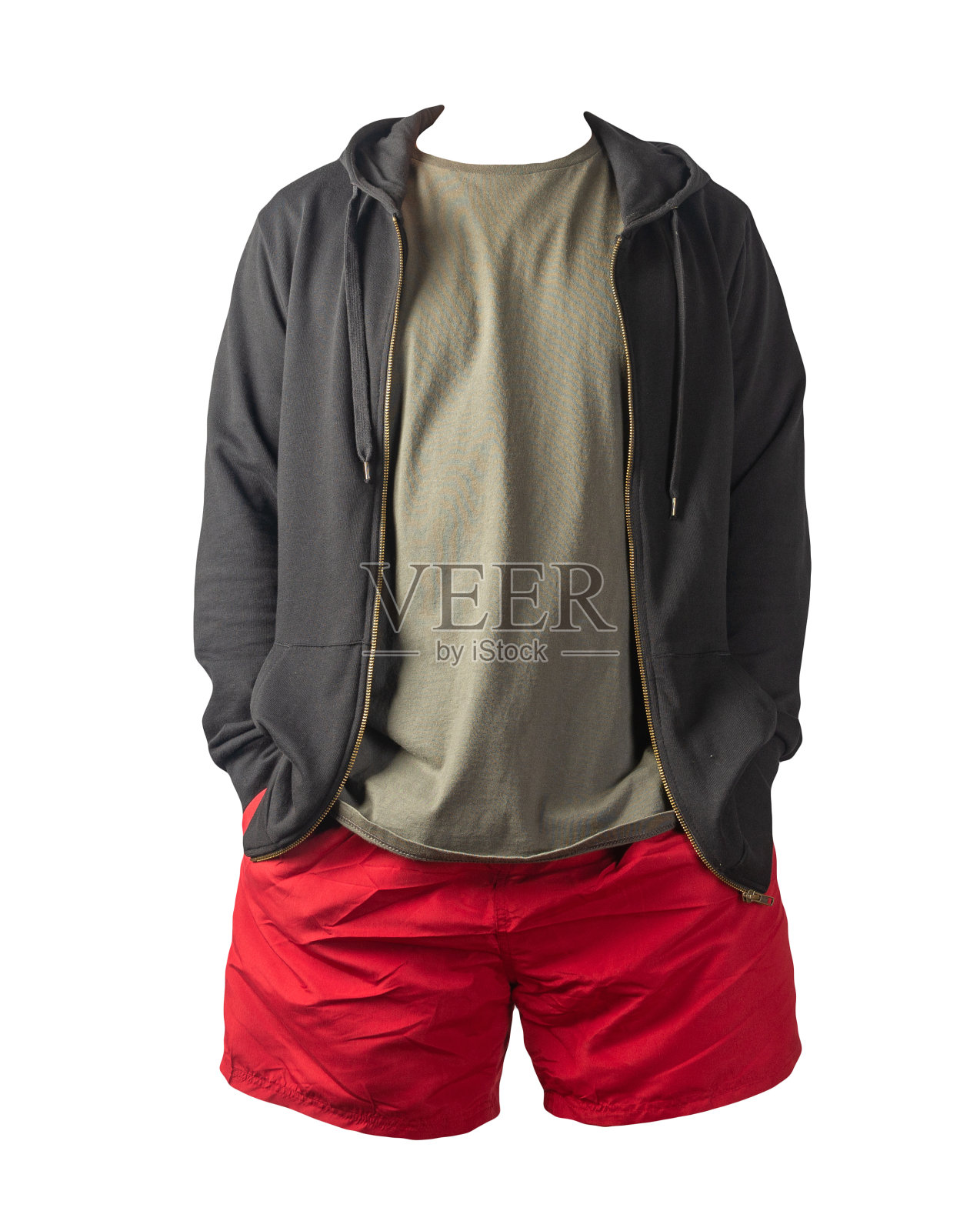 运动衫与铁拉链帽衫，t恤和运动短裤孤立在白色的背景。照片摄影图片