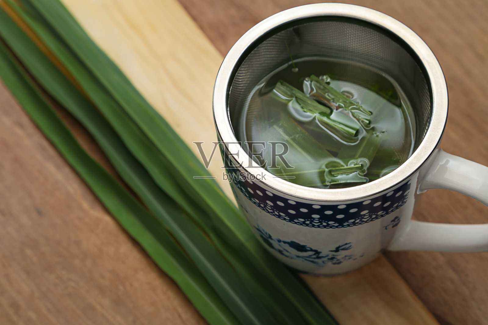 柠檬草茶。照片摄影图片