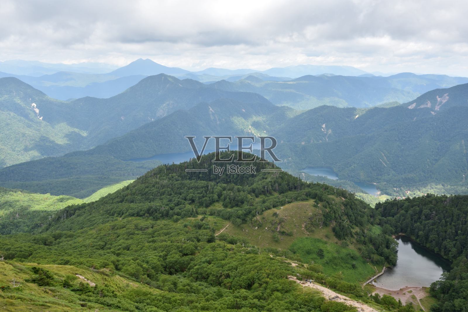 从丸沼到日本枥木县白连山照片摄影图片