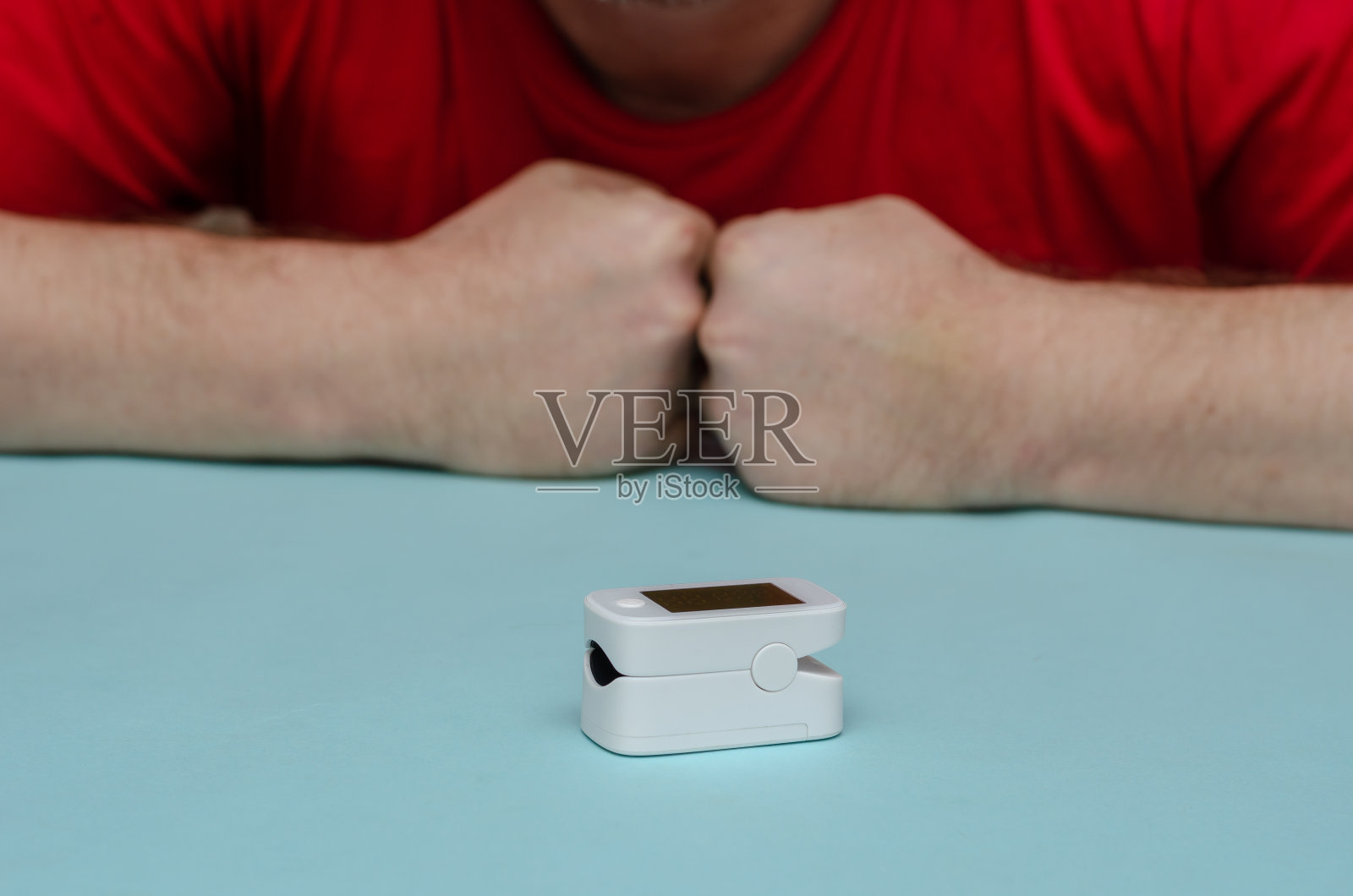 白脉血氧仪-是一种医学监测和诊断的血氧仪照片摄影图片