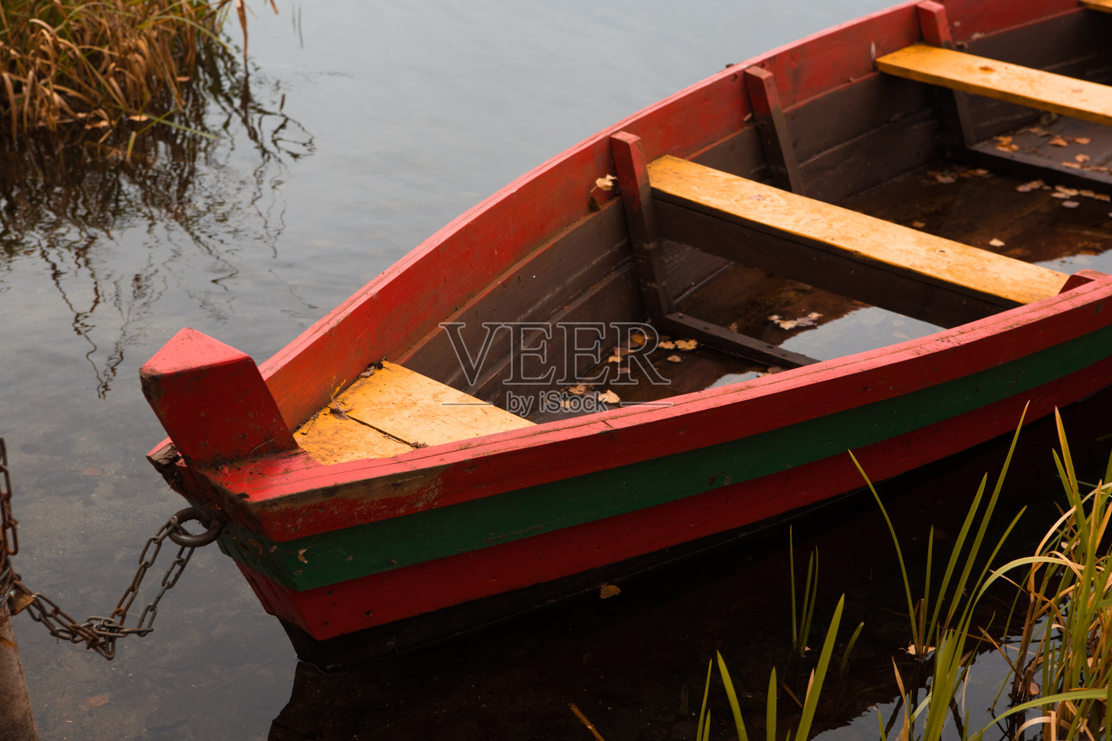 特拉凯的一艘立陶宛船照片摄影图片