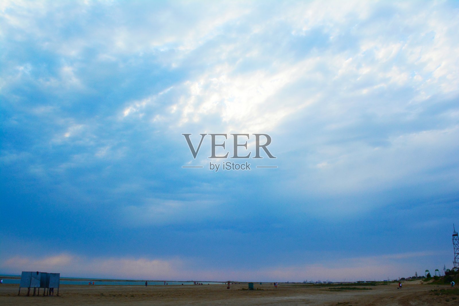 多云的一天照片摄影图片