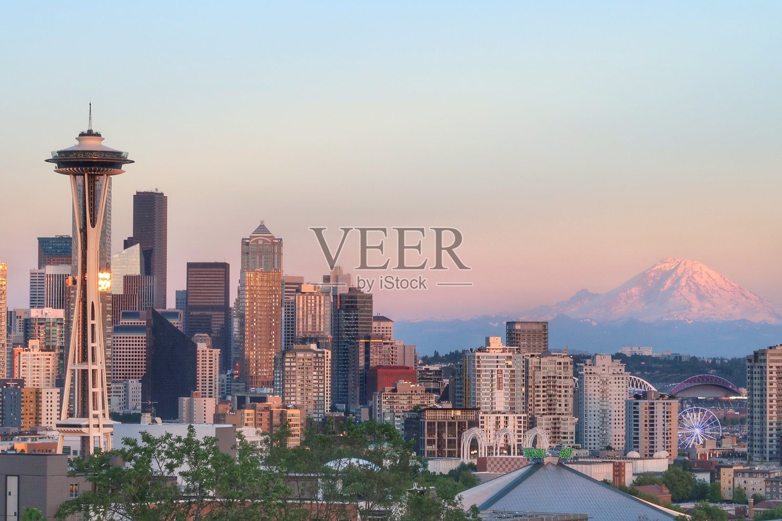 西雅图在日落时分照片摄影图片