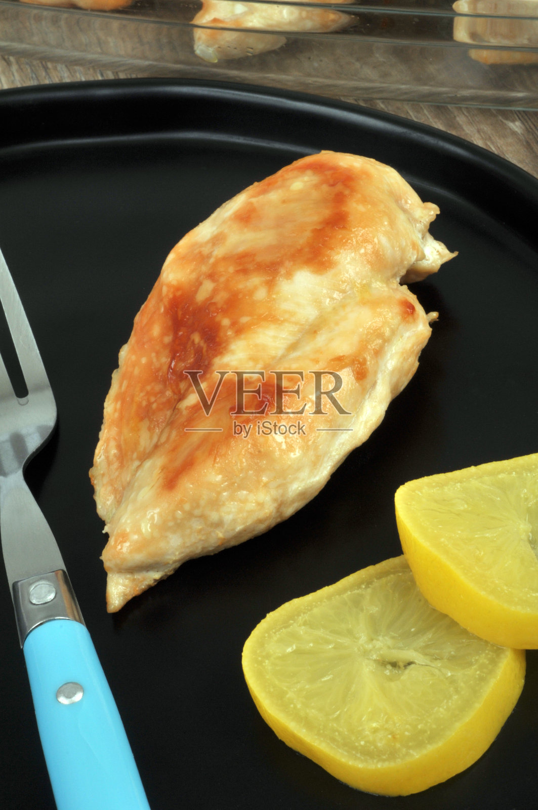 柠檬鸡胸肉照片摄影图片