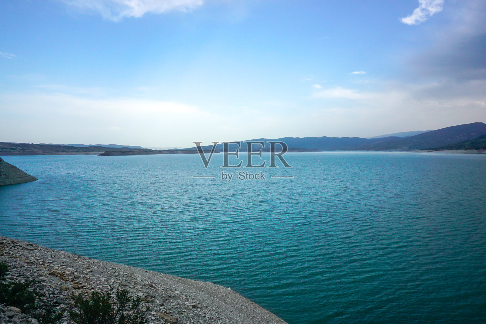 达吉斯坦奇基水库的景观照片摄影图片