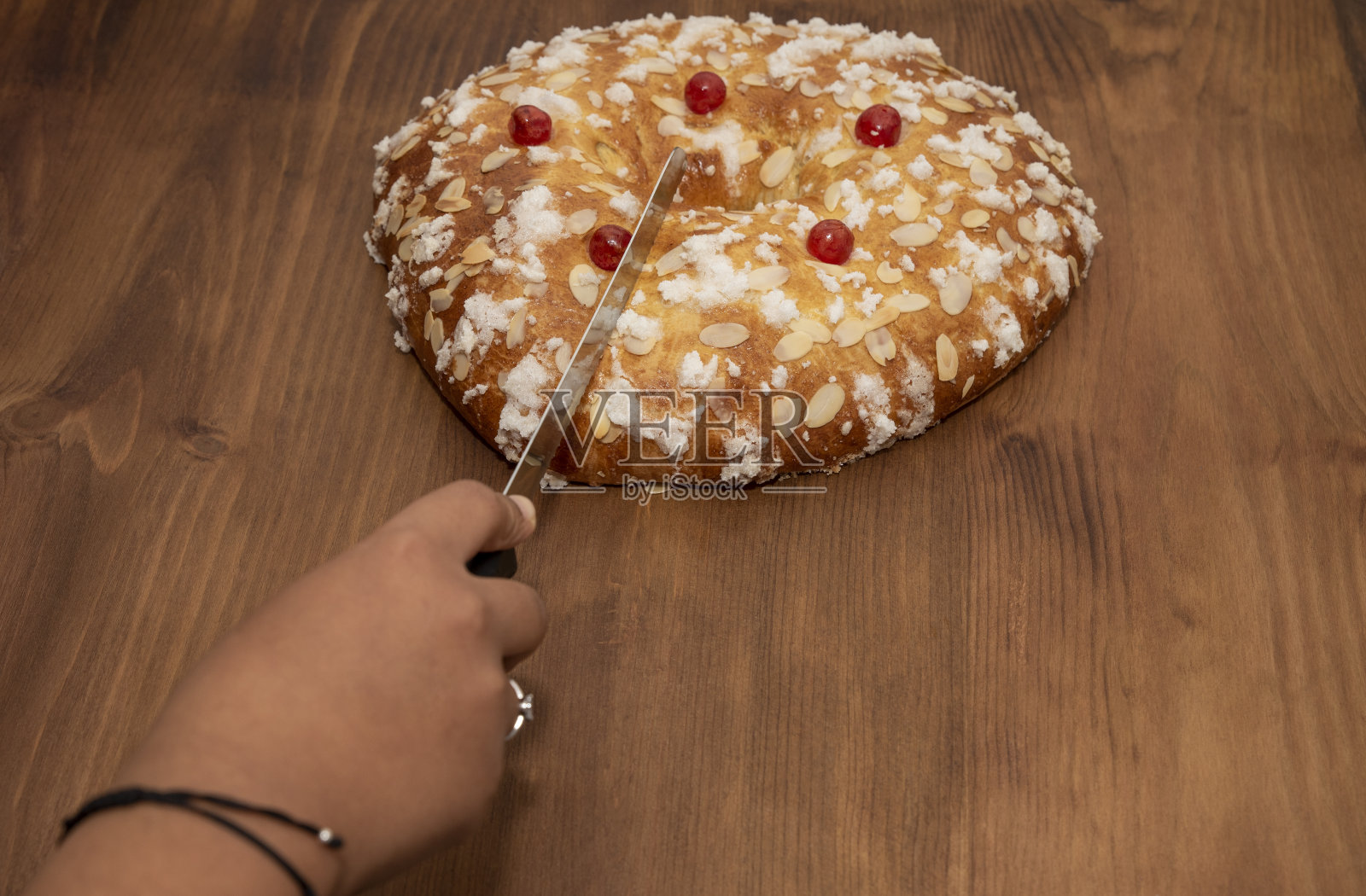 西班牙主显节蛋糕，roscón de reyes乡村背景照片摄影图片