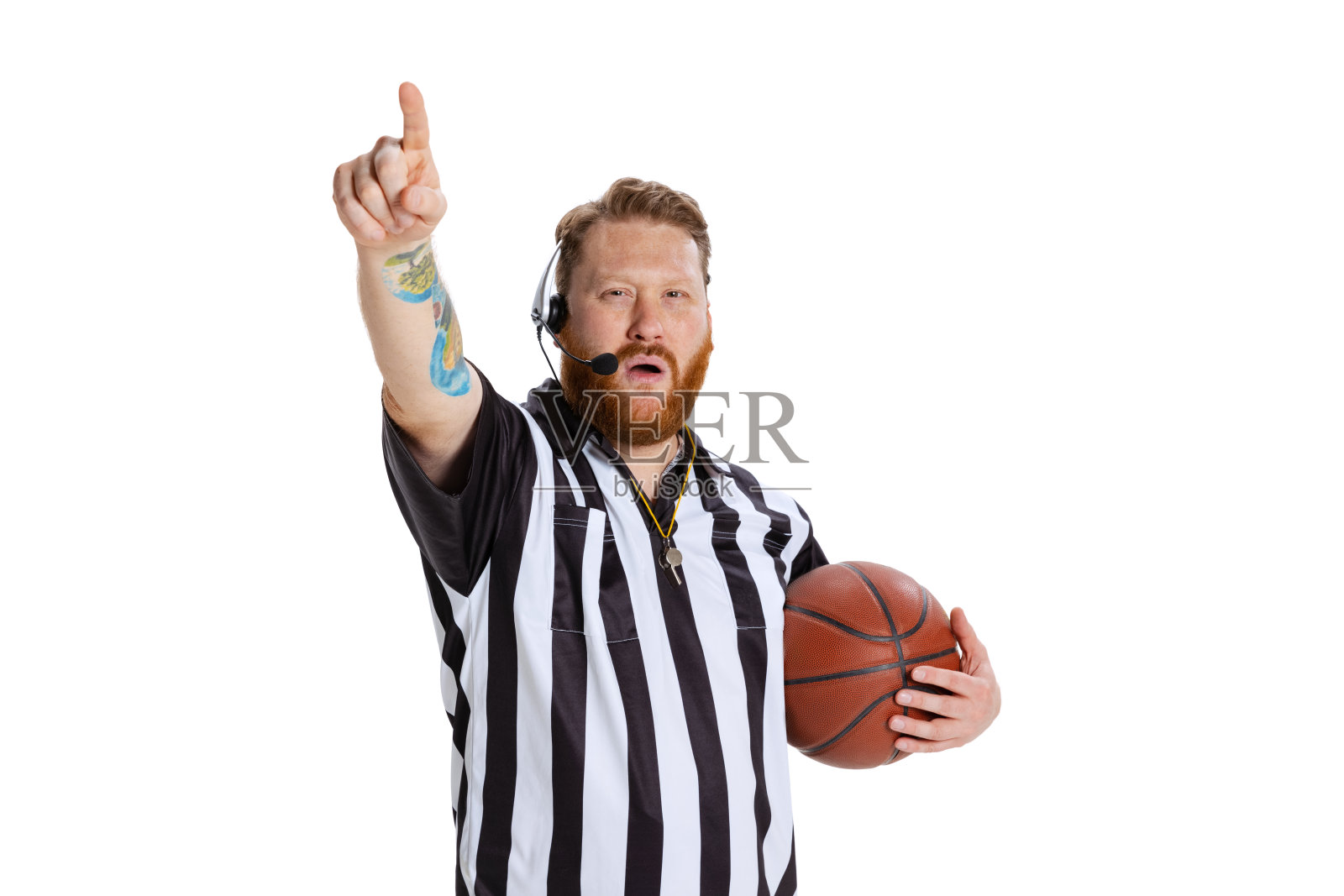 半身肖像的运动裁判穿着现场裁判制服手势孤立在白色的工作室背景。运动的概念，规则，比赛，权利，广告，销售。照片摄影图片