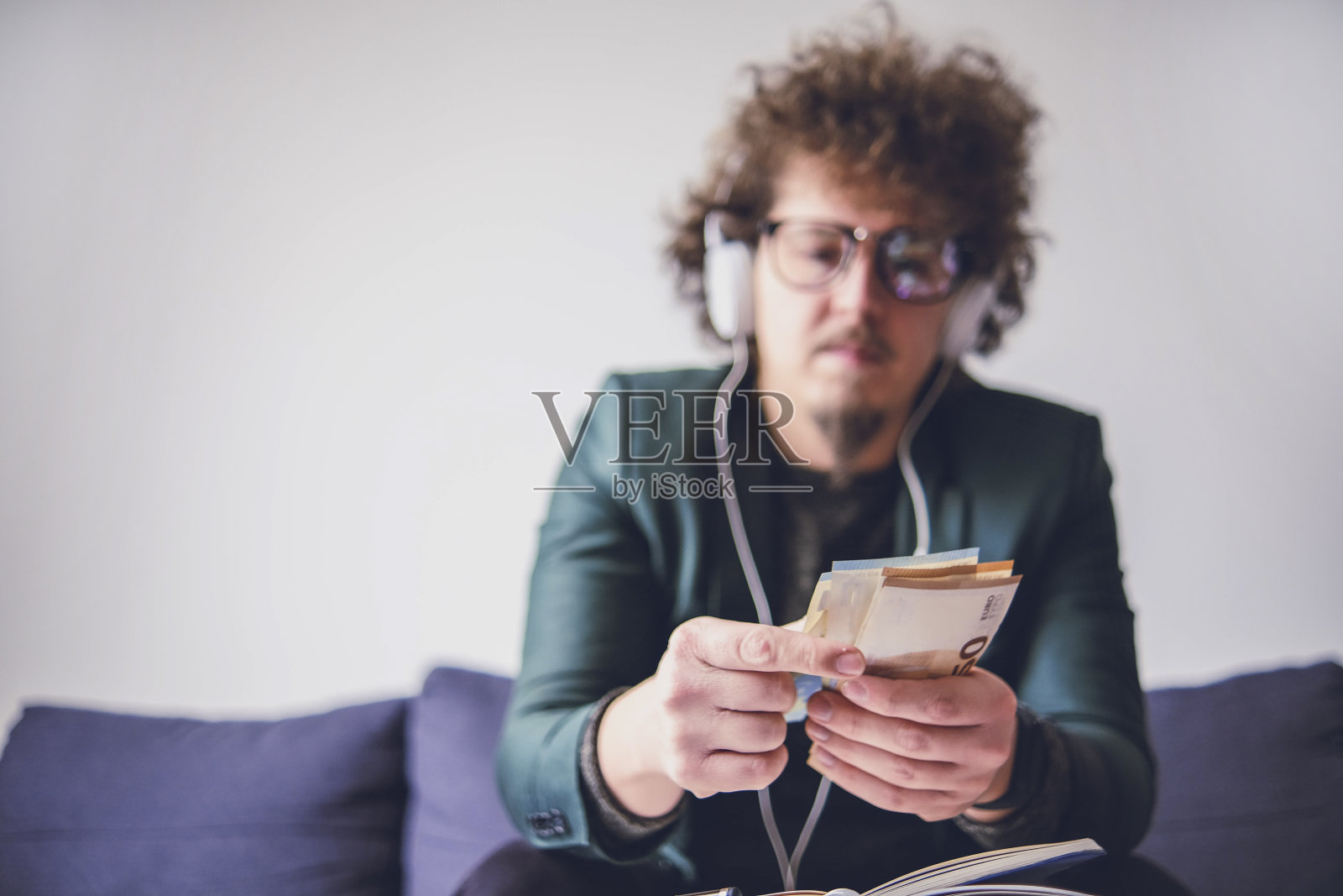 计算加密货币兑换的现金照片摄影图片