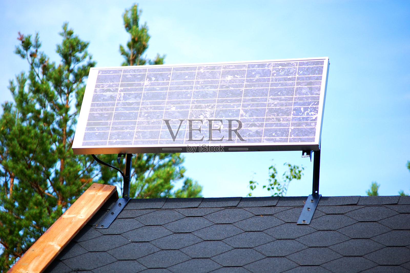 屋顶的光伏板。照片摄影图片